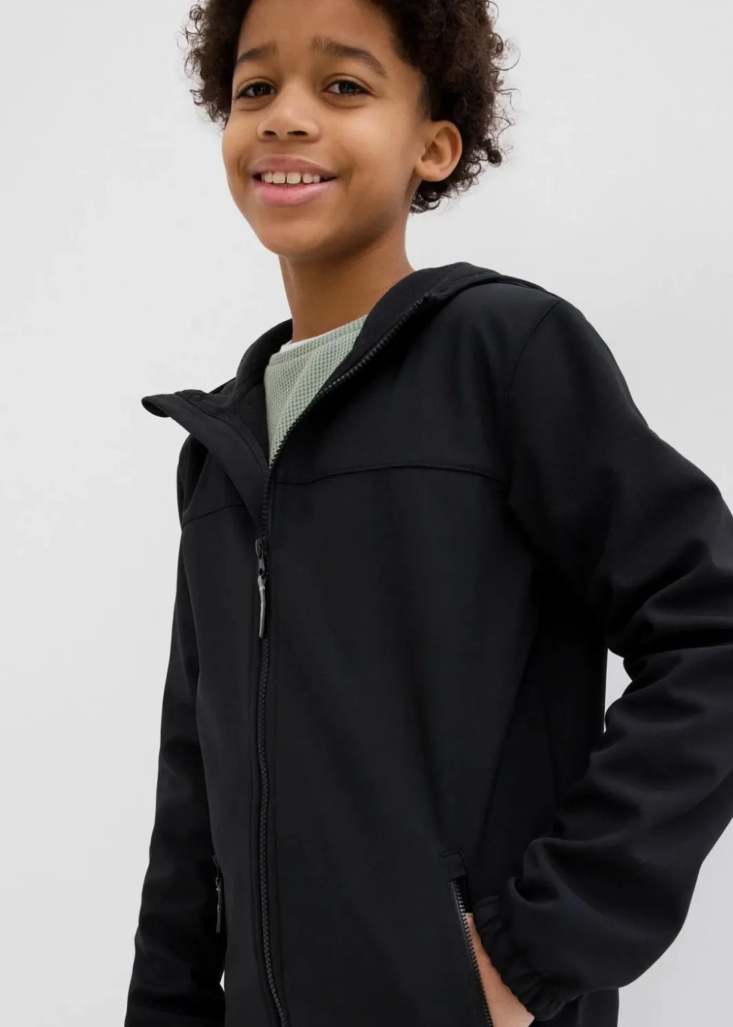 Kinder bonprix Jungen 9-16 Jahre·Jacken & Outdoor|Jungen 2-8 Jahre·Nachhaltigere Materialien|Softshelljacke mit Kapuze, wasserabweisend