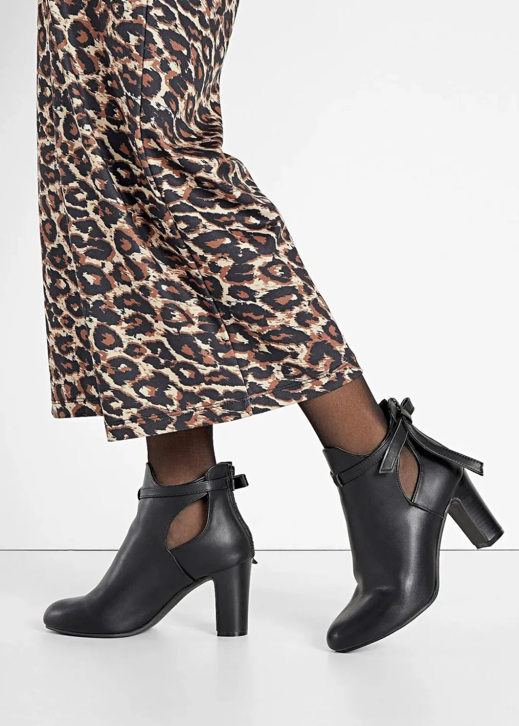Damen bonprix Stiefeletten|Stiefeletten mit Cut-Outs