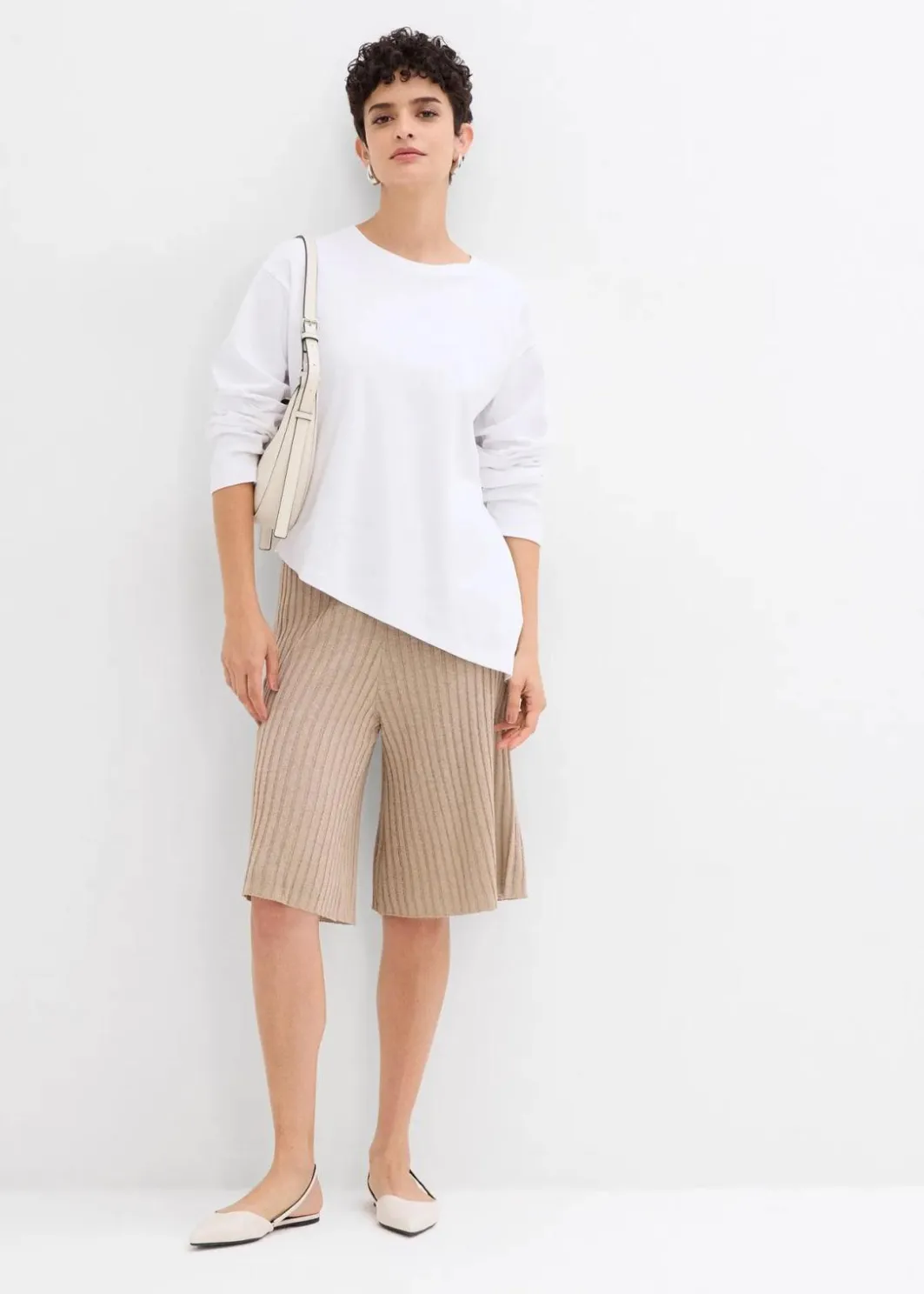 Damen bonprix Shorts|Hosen|Strick-Bermuda mit hohem Bund aus Viskose-Mix