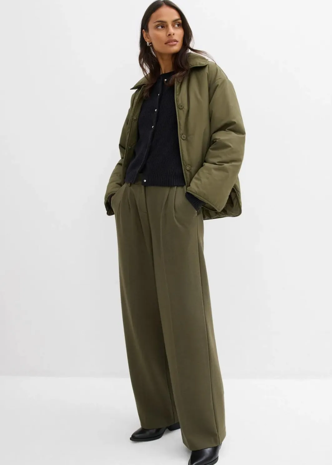 Hot Strickjacke mit Zierknöpfen aus Woll-Mix Damen Bekleidung·Umstandsmode|Strickmode