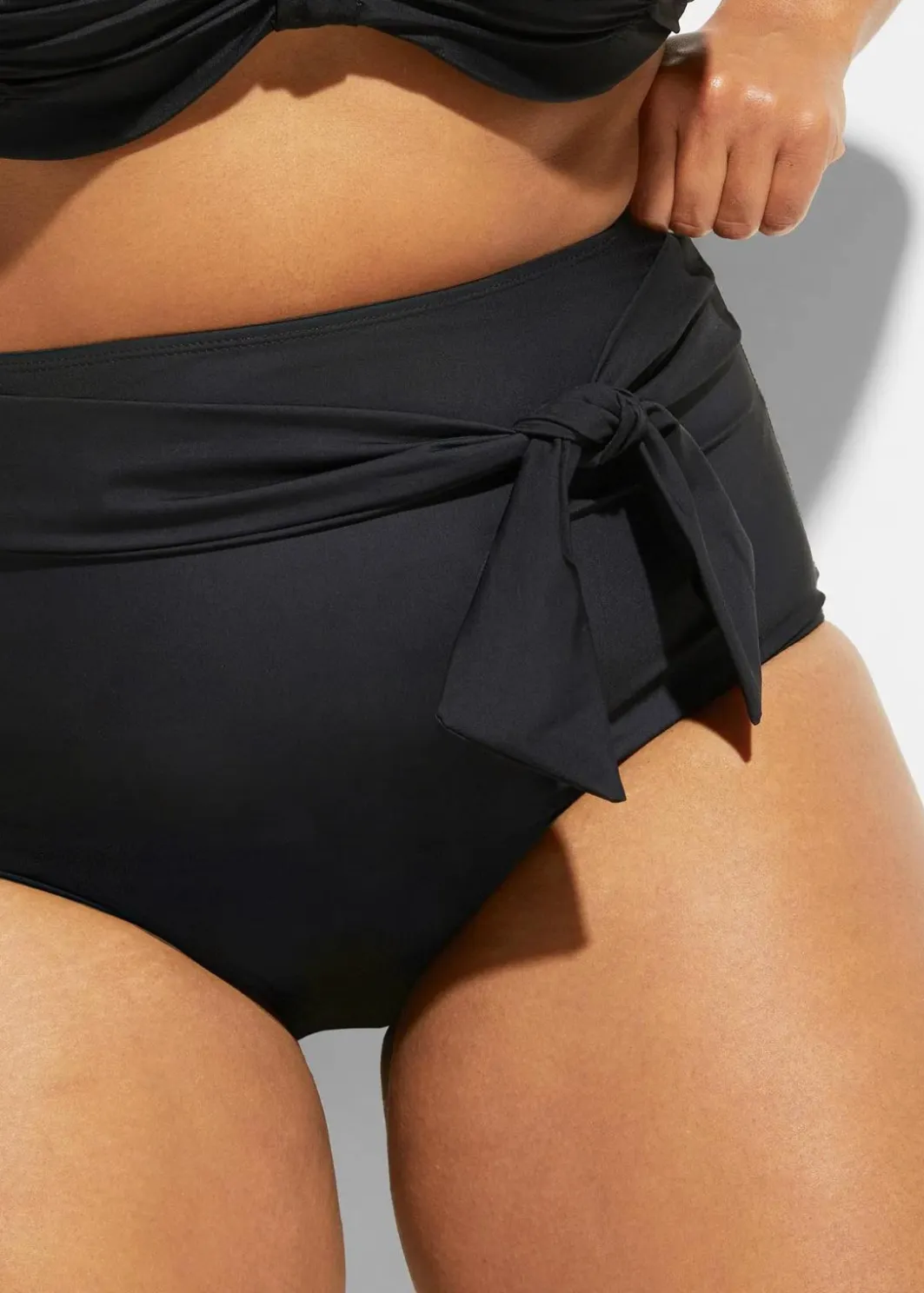 Damen bonprix Nachhaltigere Materialien|Mix & Match|Strong Highwaist Shape-Bikinihose mit Bindeband