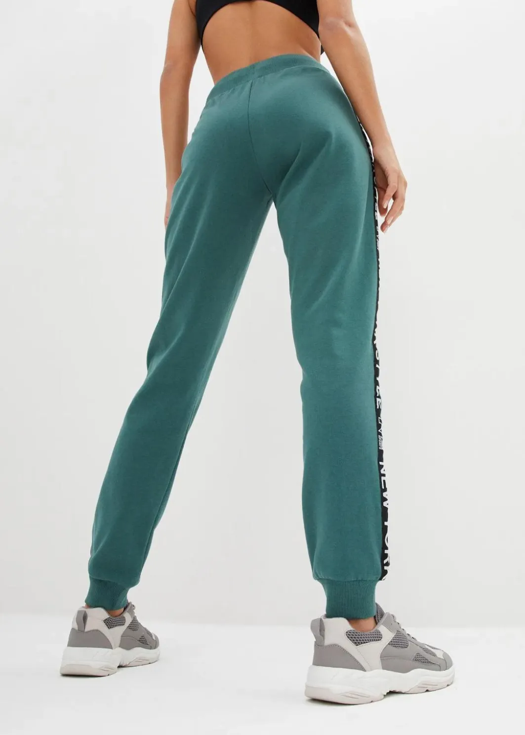 Damen bonprix Hosen|Sweat|Sweathose mit Bündchen und Statement-Druck