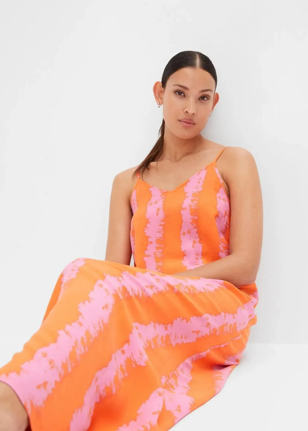 Hot Trägerkleid aus fließender Viskose Damen Bekleidung·Pullover & Strickjacken|Nachhaltigere Materialien