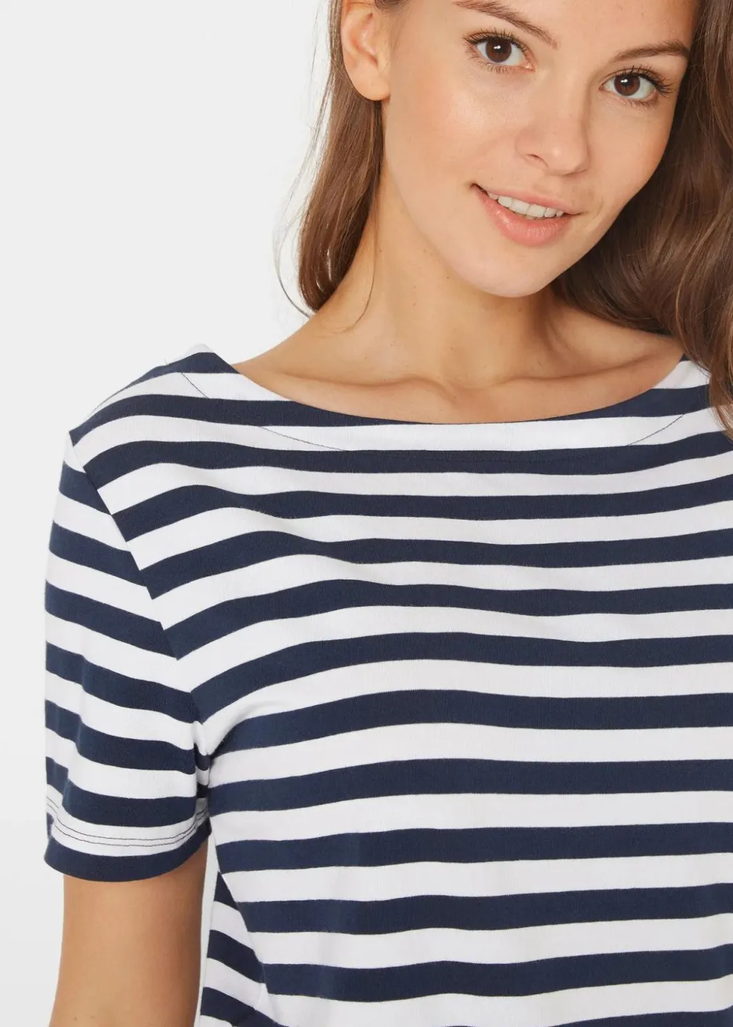 Outlet T-Shirt mit U-Boot-Ausschnitt Damen Bekleidung·Röcke|Basics