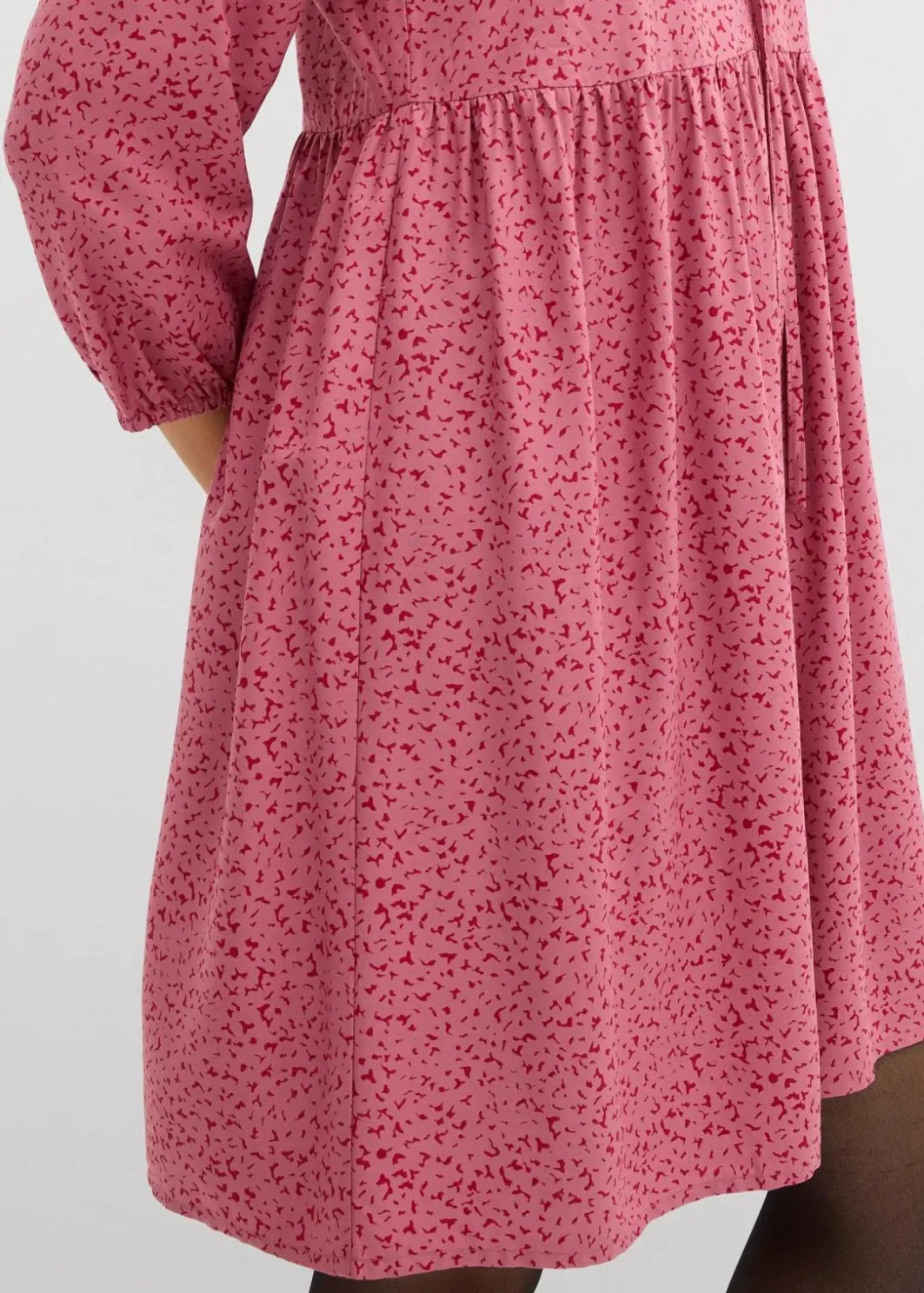 Tunika-Kleid aus fließender Vikose Damen Bekleidung·Pullover & Strickjacken|Kleider