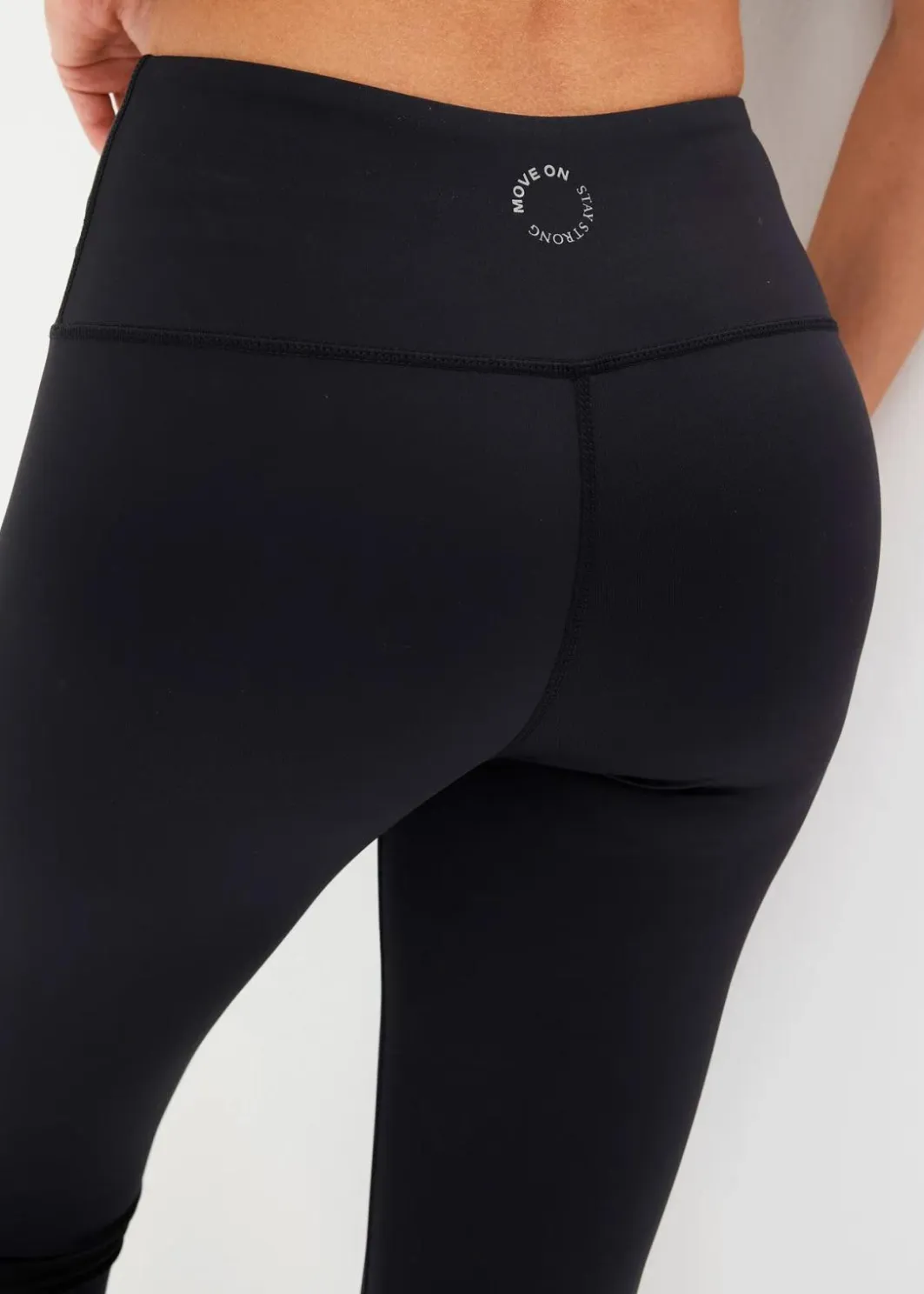 Damen bonprix Bekleidung·Sweat|Bekleidung·Kleider|Ultra-leichte Sport-Leggings mit Komfortbund