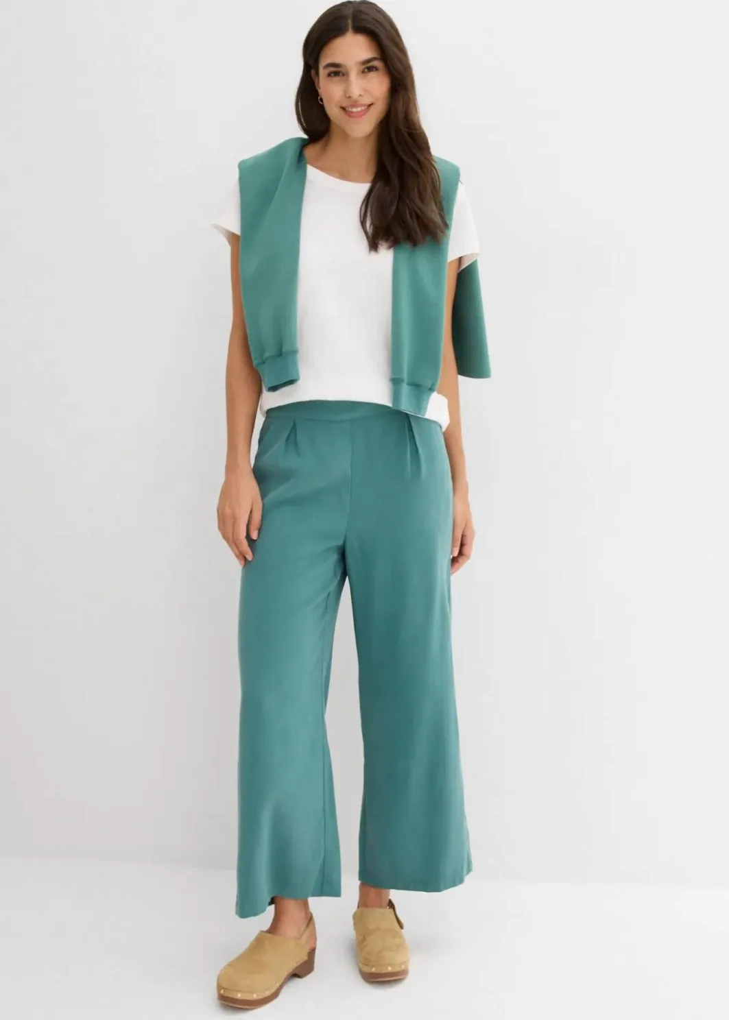 Outlet Verkürzte Hose aus weichem Viskose-Mix Damen Hosen|Bekleidung·Kleider