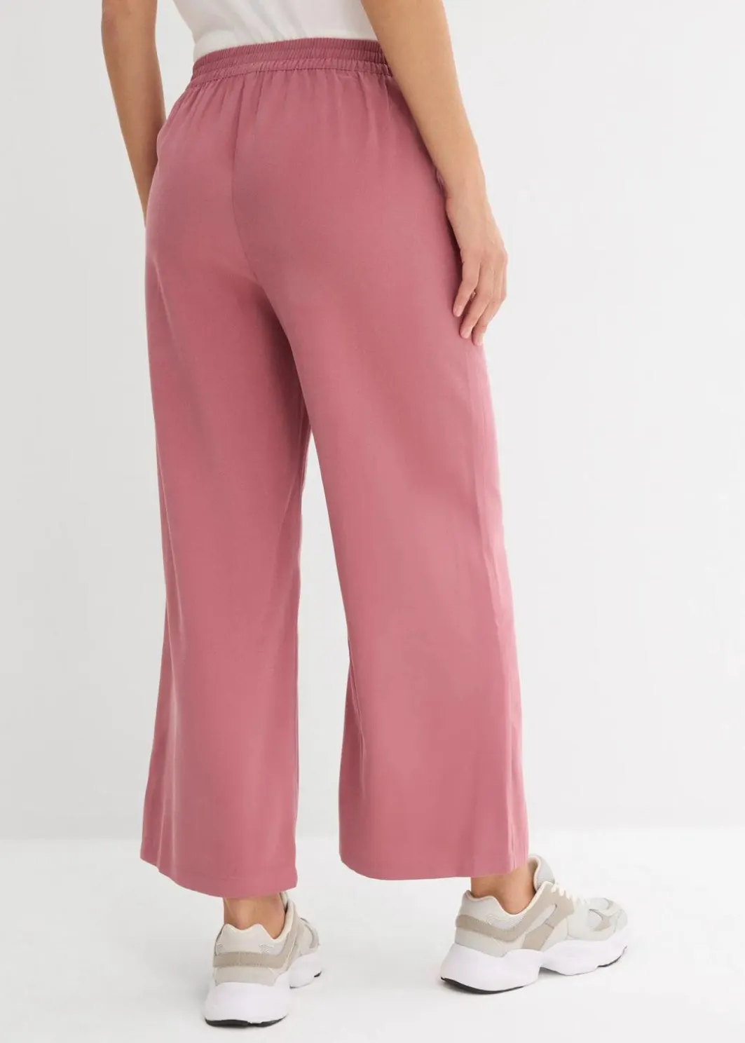 New Verkürzte Hose aus weichem Viskose-Mix Damen Bekleidung·Kleider|Hosen
