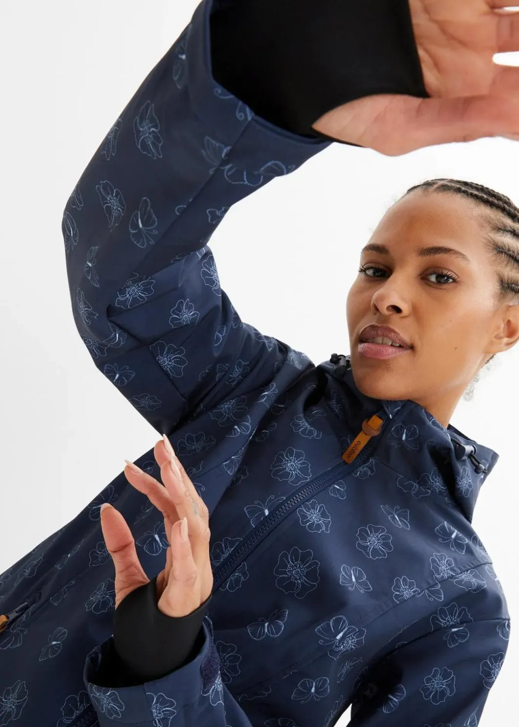 Damen bonprix Bekleidung·Hosen|Jacken & Mäntel|Wasserabweisende Softshelljacke mit Blumenmuster