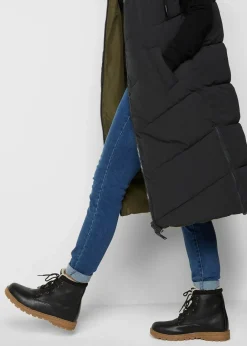 Damen bonprix Bekleidung·Hosen|Jacken & Mäntel|Wende-Steppweste aus recyceltem Polyester mit Kapuze